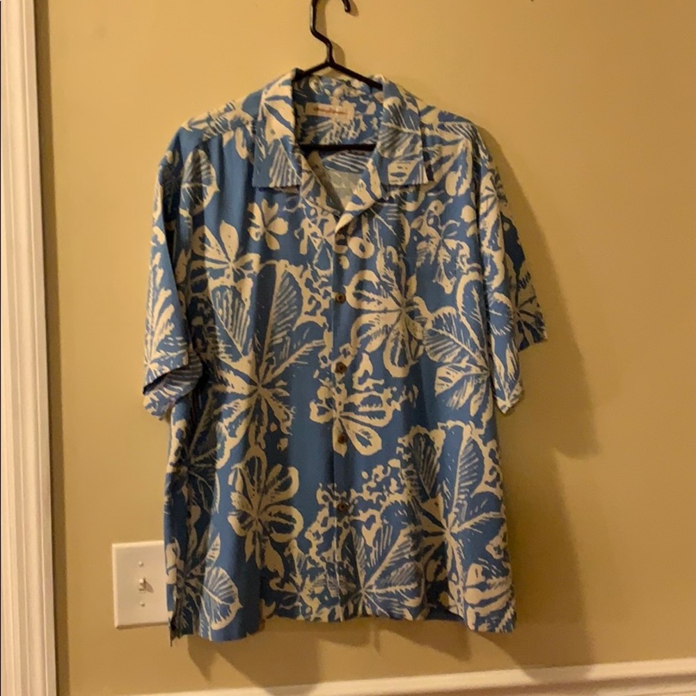 Tommy Bahama Blue floral pattern button down